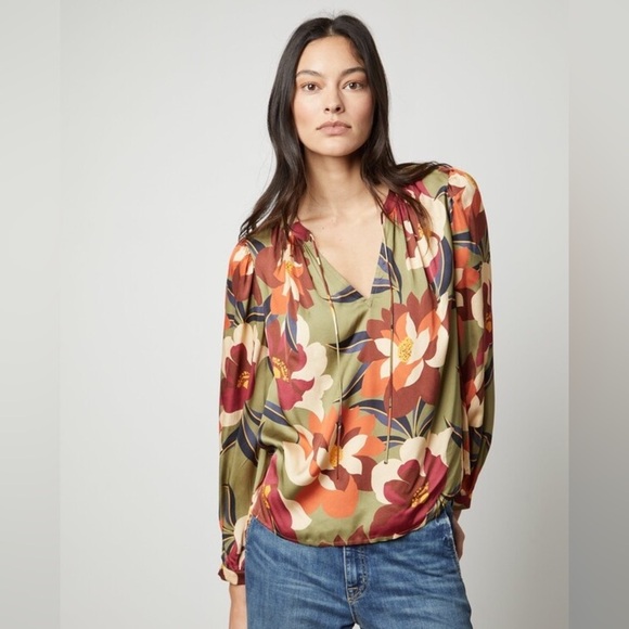 Velvet by Graham &  Spencer Isra Satin Printed Blouse - Picture 3 of 12